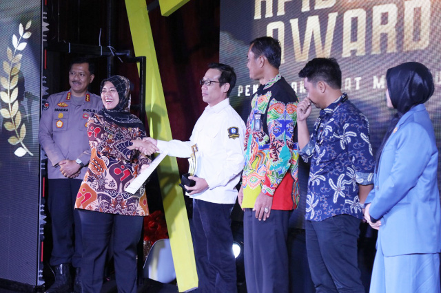 Wagub Chusnunia Buka Kpid Lampung Award Ini Tv Dan Radio Peraih