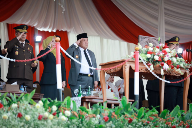 Gubernur Arinal Ikuti Upacara Penurunan Bendera Merah Putih Hut Ri Ke