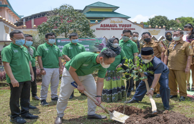 Dukung Perubahan Iklim Mahasiswa Universitas Teknokrat Gelar Pameran 