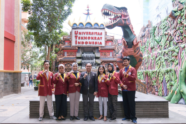 Mahasiswa Universitas Teknokrat Borong Juara Dalam Kompetisi EIA - Warta9.com