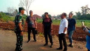 Pemkab dan Kodim Tinjau Lahan Singkong yang Rusak Akibat Helikopter Presiden